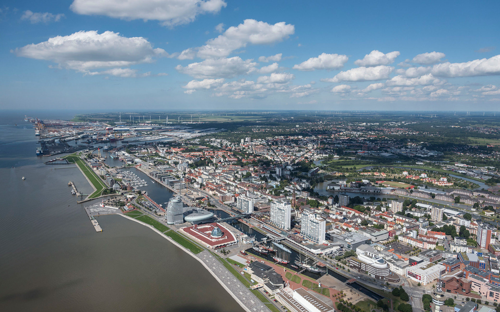 Bremerhaven aus der Luft fotografiert